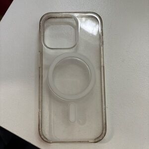 Apple iPhone 14 Pro MagSafe clear case